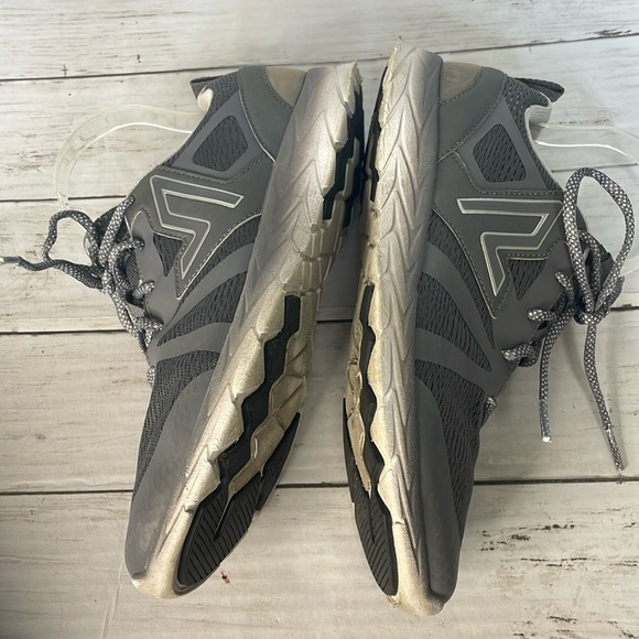 Vionic Grey 335 Miles Sneaker - Picture 6 of 10